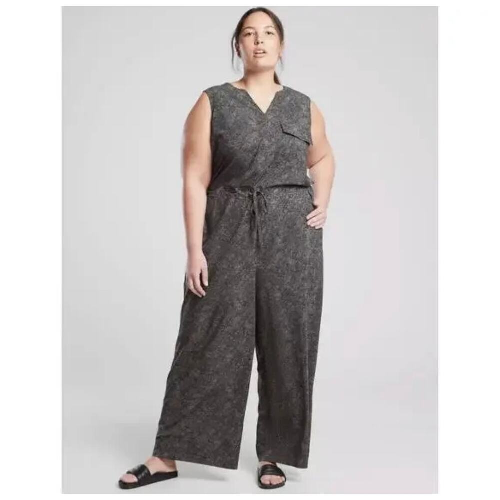 Athleta Topanga Wide-Leg Jumpsuit Gray Black Adjustable Cinched Waist 3X Utility